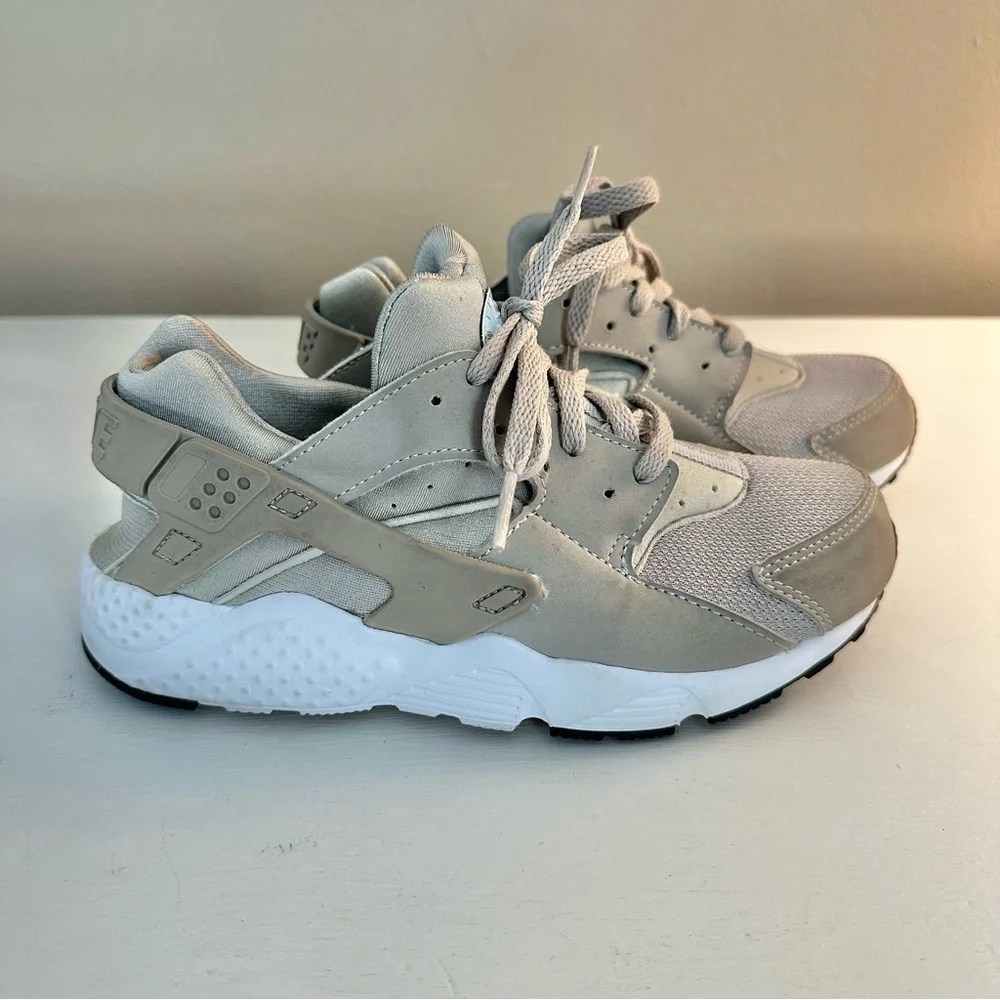 Nike Huarche Silver Gray Youth Running Shoe